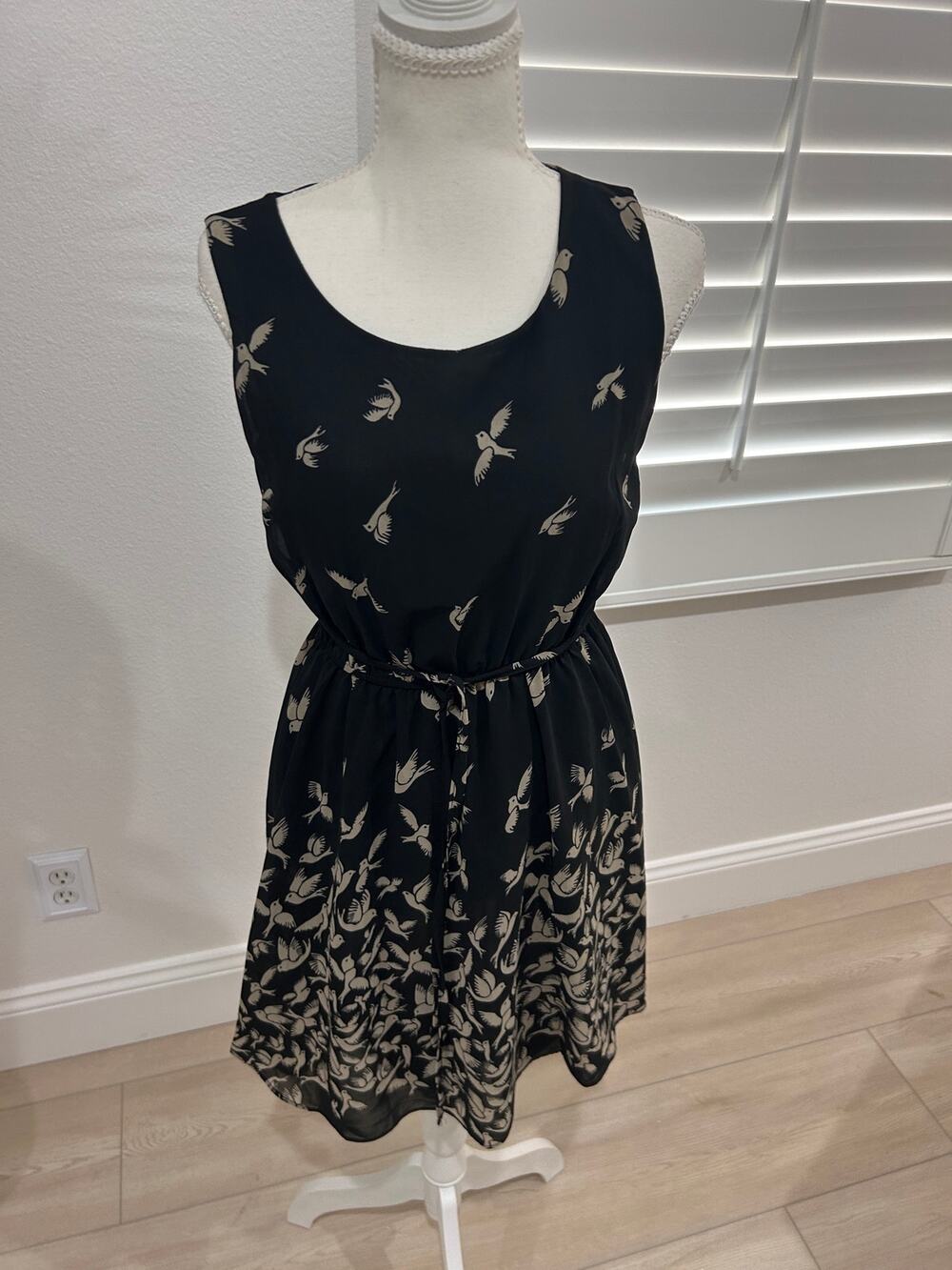 SM Wardrobe sparrow bird print sleeveless dress size Small/Medium